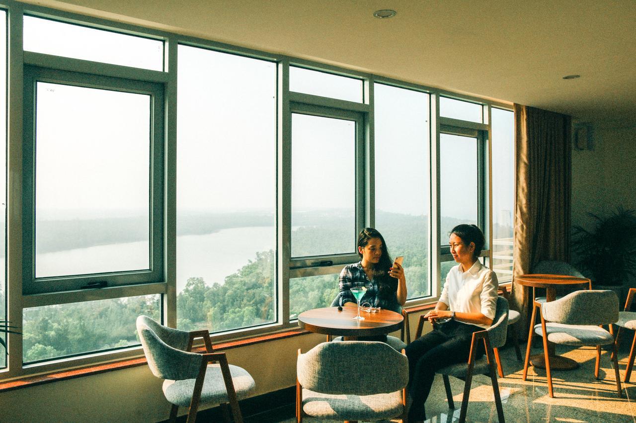 Vinh Hoang Hotel Донгхой Экстерьер фото